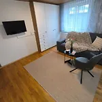 Urlaub In - Mit Großer Terrasse - Für 1 Bis 4 Personen *