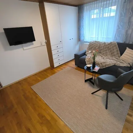 Urlaub In - Mit Großer Terrasse - Für 1 Bis 4 Personen *