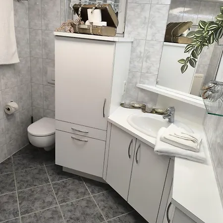 Apartamento Urlaub In - Mit Großer Terrasse - Für 1 Bis 4 Personen