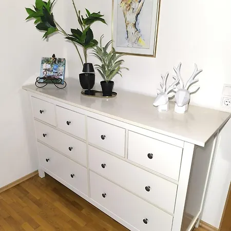 Urlaub In - Mit Grosser Terrasse - Fuer 1 Bis 4 Personen شقة *