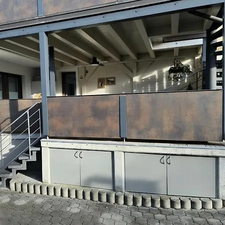 Urlaub In - Mit Grosser Terrasse - Fuer 1 Bis 4 Personen *