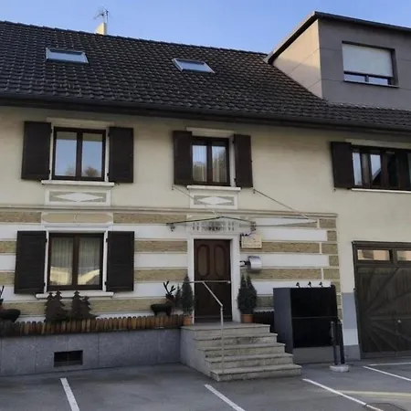 דירה Urlaub In - Mit Grosser Terrasse - Fuer 1 Bis 4 Personen